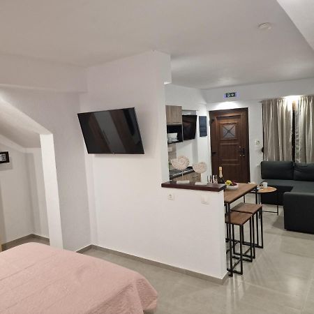 Το Στενάκι Apartment Skiathos Exterior photo