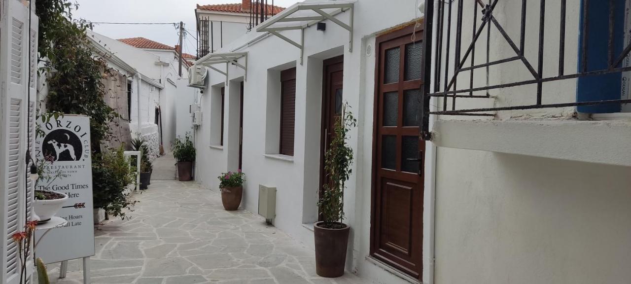 Το Στενάκι Apartment Skiathos Exterior photo
