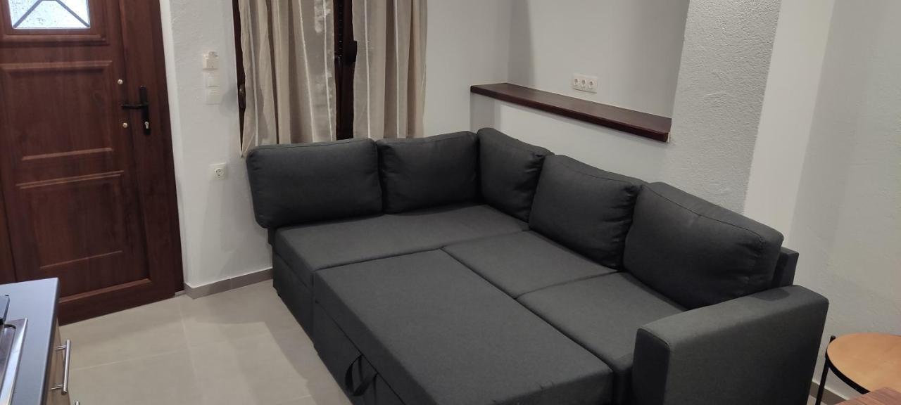 Το Στενάκι Apartment Skiathos Exterior photo