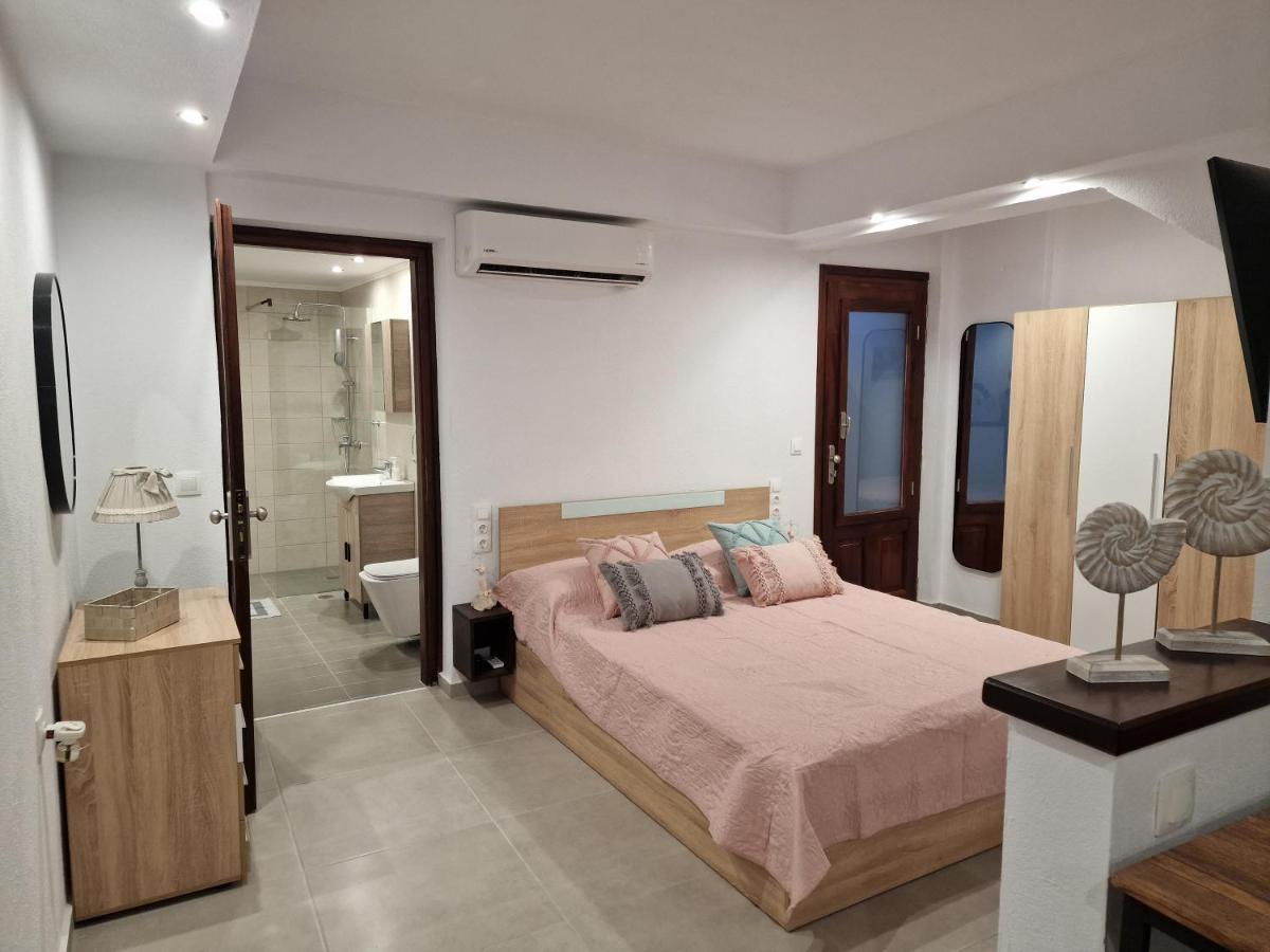 Το Στενάκι Apartment Skiathos Exterior photo