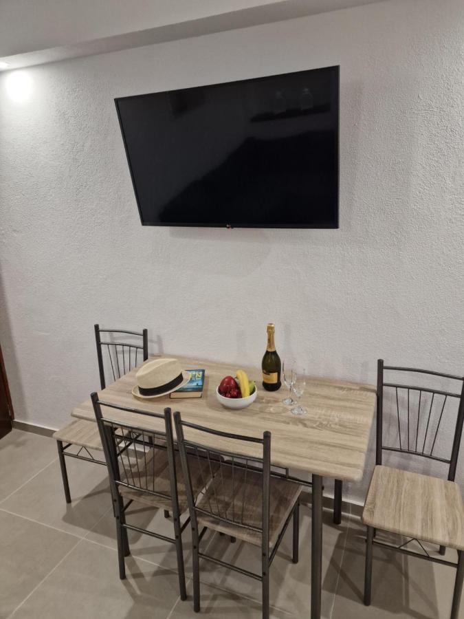Το Στενάκι Apartment Skiathos Exterior photo