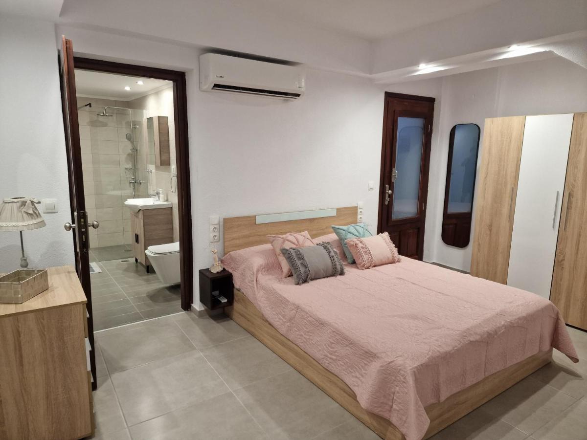 Το Στενάκι Apartment Skiathos Exterior photo