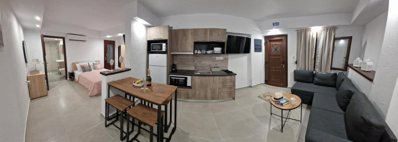 Το Στενάκι Apartment Skiathos Exterior photo