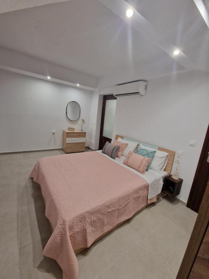 Το Στενάκι Apartment Skiathos Exterior photo