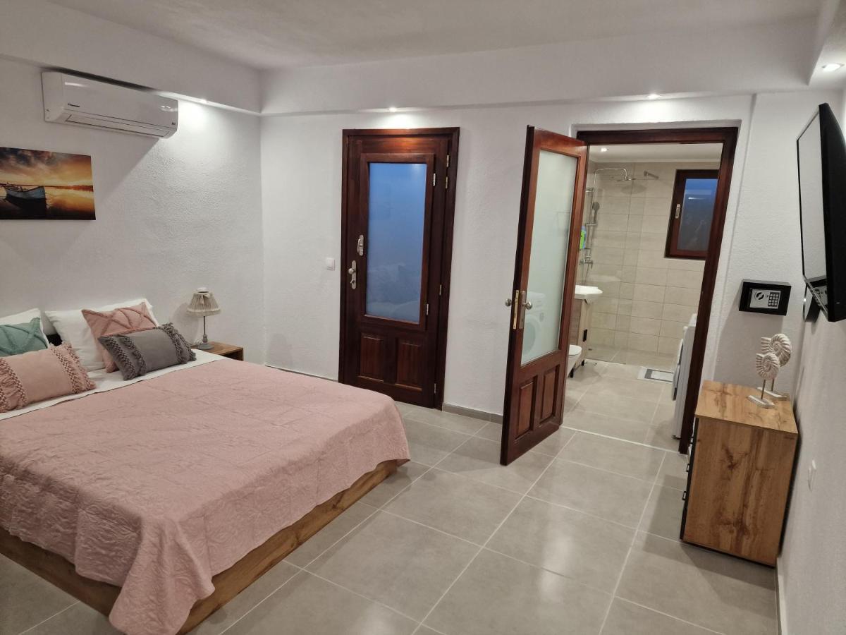 Το Στενάκι Apartment Skiathos Exterior photo