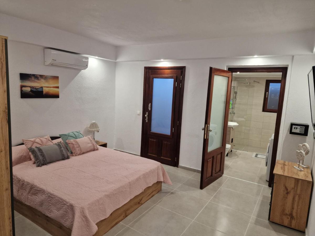 Το Στενάκι Apartment Skiathos Exterior photo