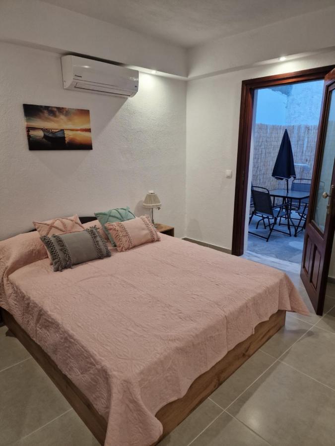 Το Στενάκι Apartment Skiathos Exterior photo